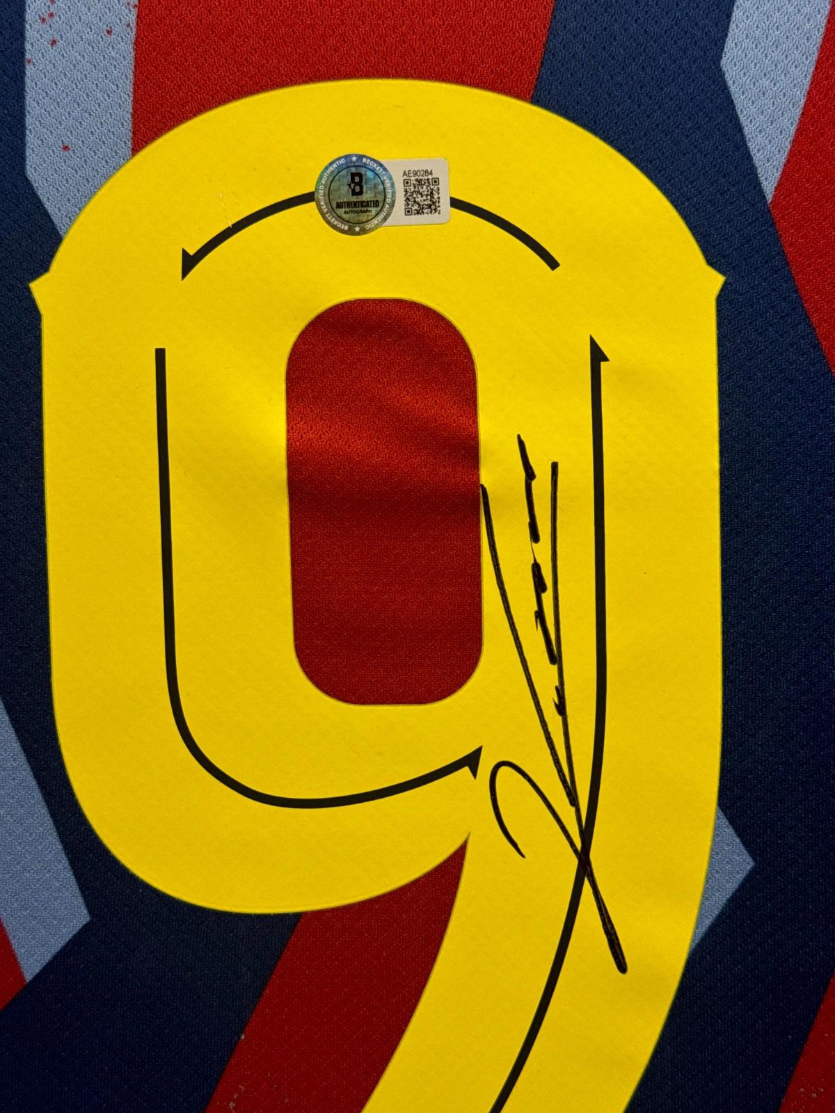 Robert Lewandowski Signed Jersey Framed W/ Beckett BAS COA FC Barcelona Blue
